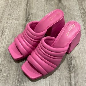 Circus NY by Sam Edelman Hot Pink Heels